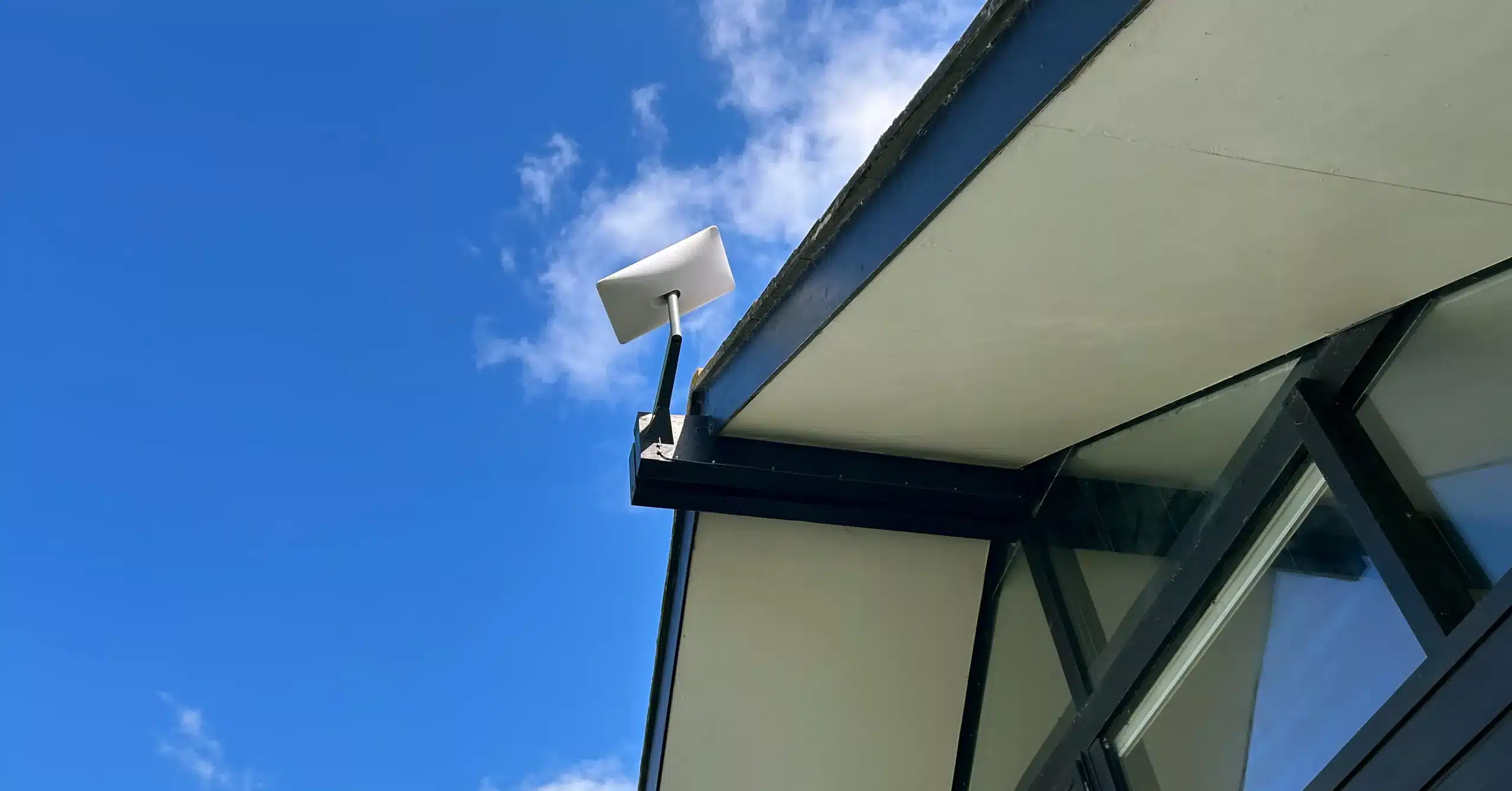 starlink-installation-polzeath-cornwall Starlink Installation Polzeath Cornwall